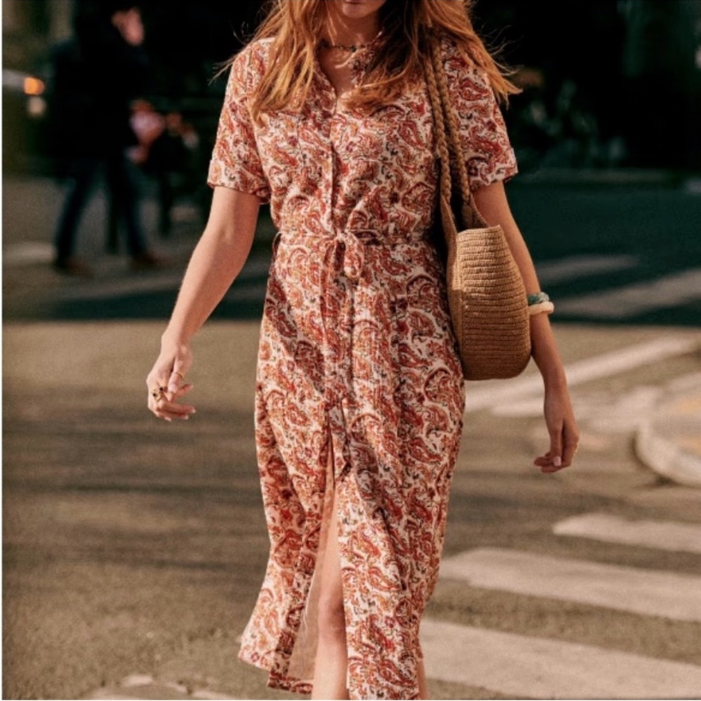 Sezane Adele Dress
Paisley Print Midi Dress - Red and Cream